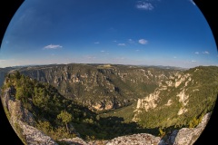 Paysage du causse au fisheye